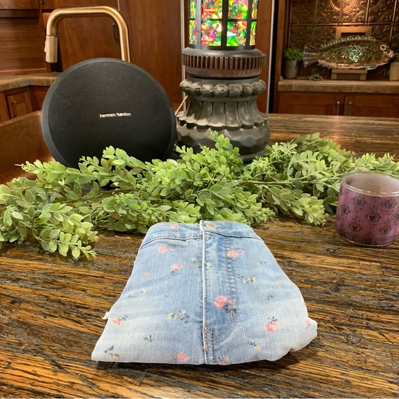 Cheeky High Waist Blue Jean Shorts Spandex Floral Cute 18 Frayed Wild Fable - Picture 9 of 15